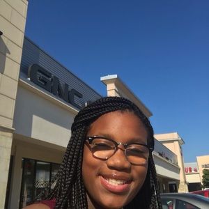 Meet your Posher, Amari